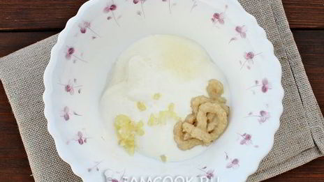 салат из свеклы с черносливом и яблоком