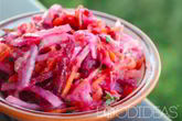 Салат из свежей свеклы с морковью