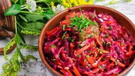 салат из свежей свеклы с морковью