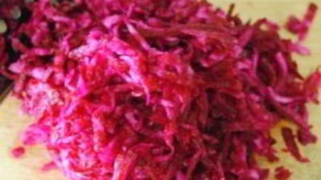 салат из сырой свеклы