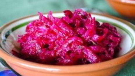 салат из сырой свеклы