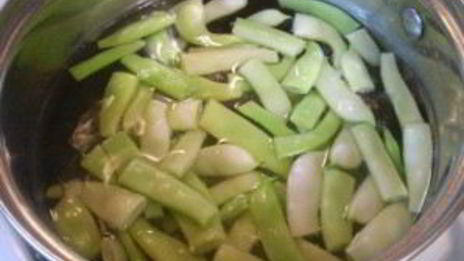 салат из зеленой фасоли с яйцами