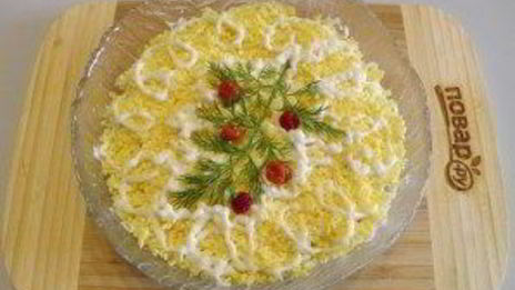 салат мимоза новогодний