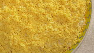 Салат Мимоза с картофелем и сайрой