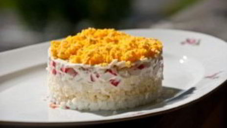 салат мимоза с крабовыми палочками