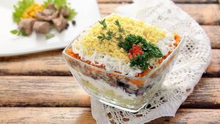 Салат мимоза с печенью трески классический