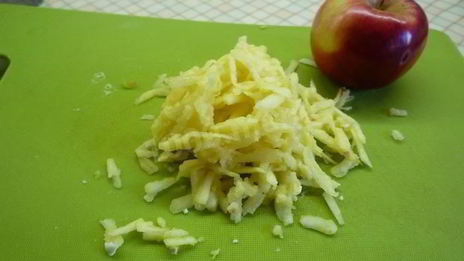 салат мышки в сыре с перепелиными яйцами