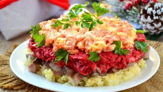 Салат Наваждение с селедкой