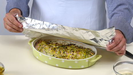 чавыча под шубой из лука-порея