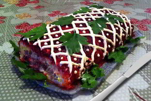 Классическая сельдь под шубой рулетом