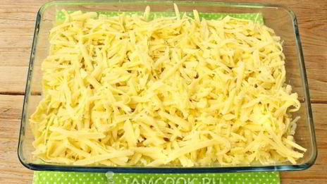 курица с лисичками, запеченная под шубой