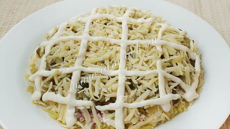 салат подсолнух с чипсами и балыком