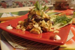 Салат с фасолью и крабовыми палочками