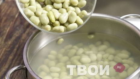 салат с фасолью и помидорами