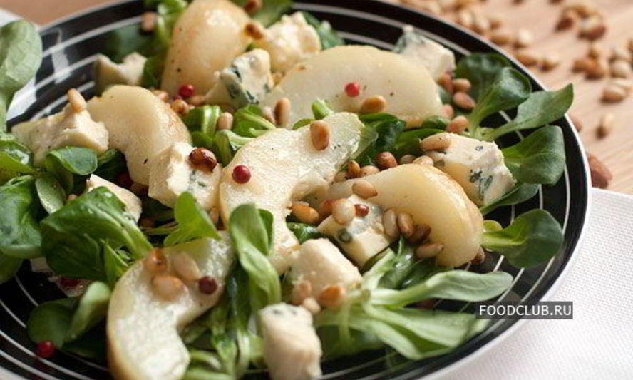 Рецепт салат с грушей и голубым сыром