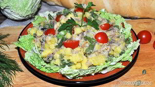 Салат с копченой скумбрией и зеленой фасолью