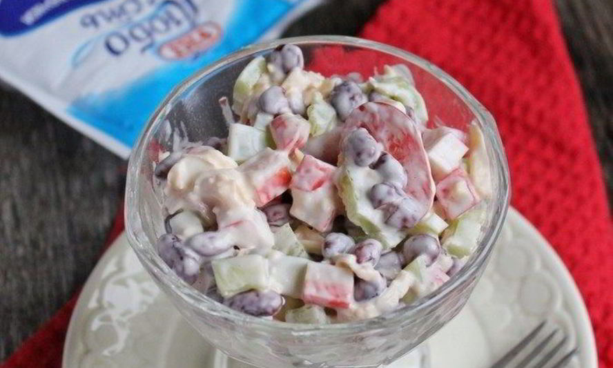 Рецепт салат с крабовыми палочками и фасолью