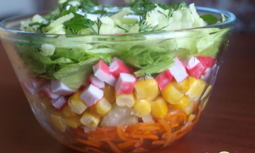 Рецепт салат с крабовыми палочками и сельдереем