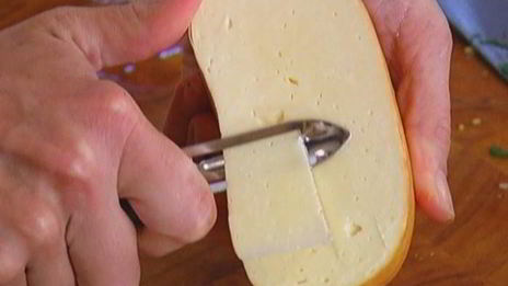 салат с куриной грудкой, фенхелем и сельдереем