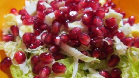 салат с пекинской капустой и гранатом витаминный