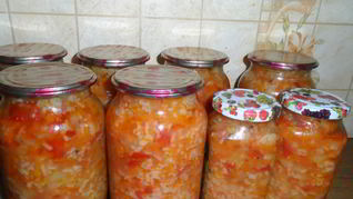 Салат с рисом на зиму