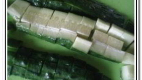 салат с руколой и креветками