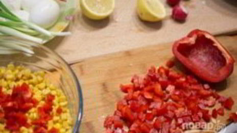 салат с тунцом и яйцами