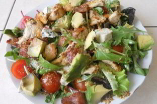 Салат Супер Микс с авокадо