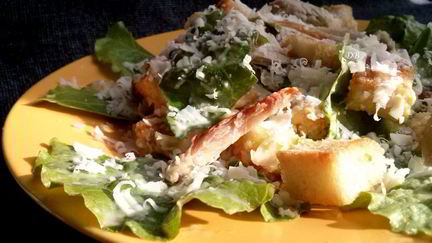 Салат цезарь