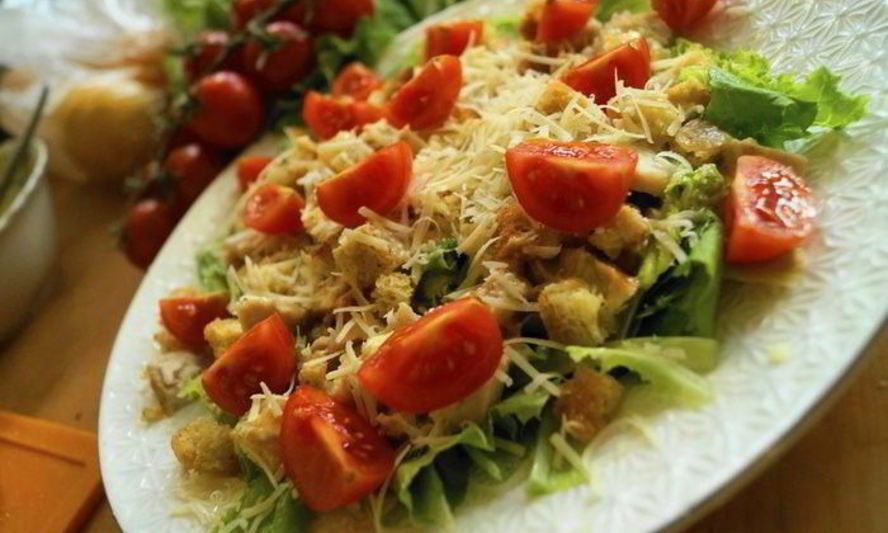 Рецепт классический салат цезарь с одноименным соусом