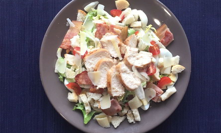 Рецепт салат цезарь с беконом