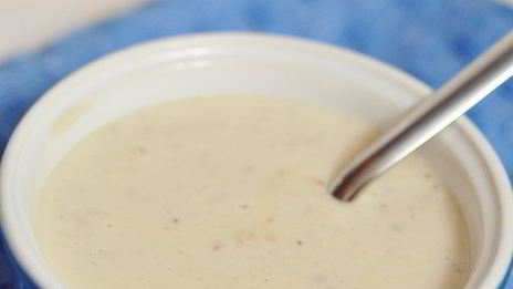 салат цезарь с креветками