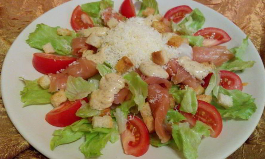 Рецепт салат цезарь с лососем