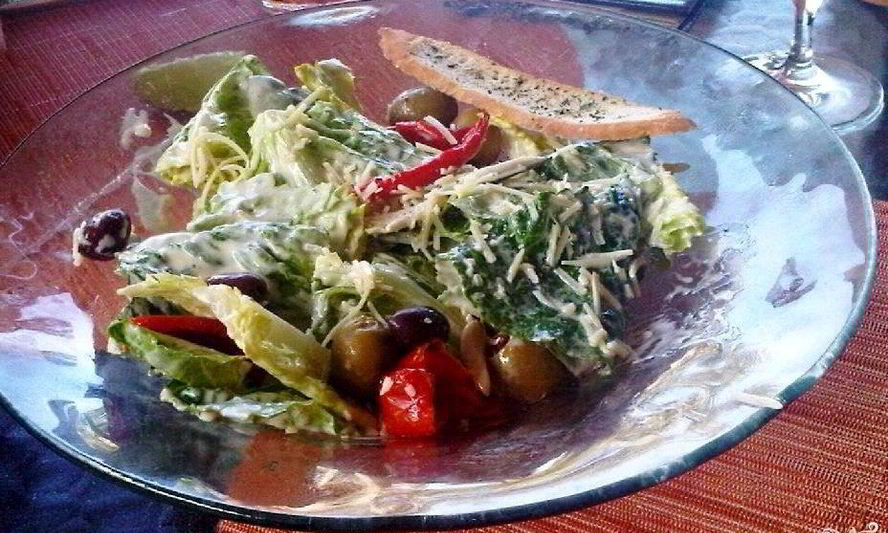 Рецепт салат цезарь с оливками