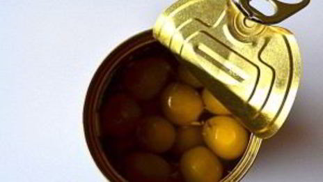 салат цезарь с оливками