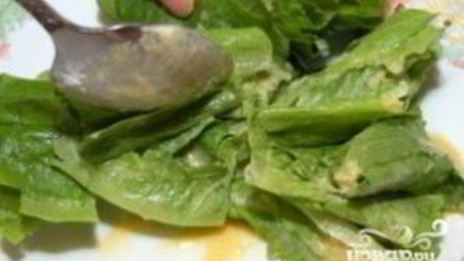 салат цезарь слоеный