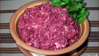 Свекла с соленым огурцом