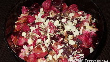 теплый салат из редиса и овощей