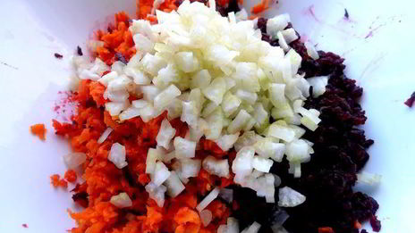 салат винегретный мотив с пикантной заправкой