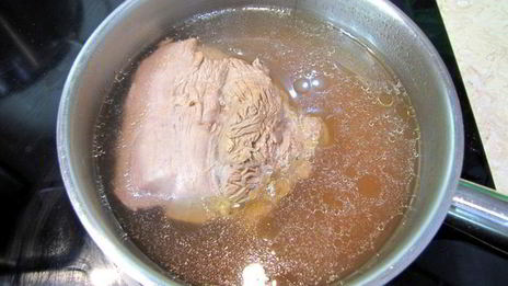 телятина, маринованная в соусе винегрет с репчатым луком