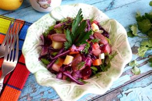 Винегрет с фасолью и красной капустой