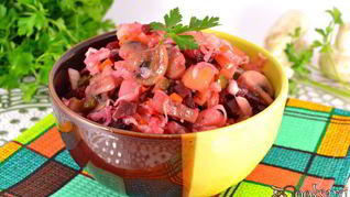 Винегрет с жареными шампиньонами и квашеной капустой