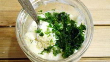 домашний майонез на курином яйце с чесноком и зеленью