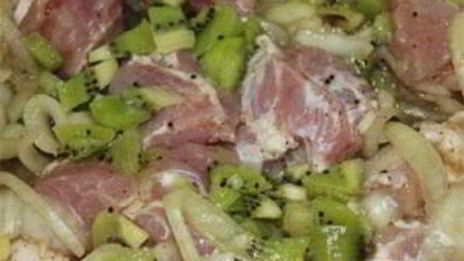 быстрый маринад для свинины из киви