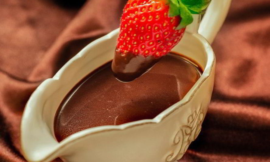 Рецепт шоколадный соус для блинов и десертов