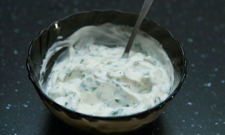 Рецепт сметанно-чесночный соус
