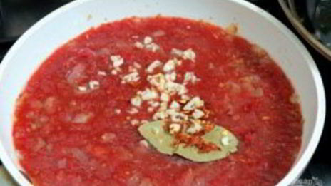 соус из томатной пасты и муки