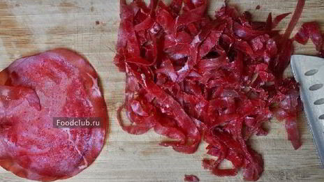 пенне с соусом песто и брезаолой