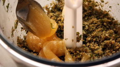 сладкий мятный песто