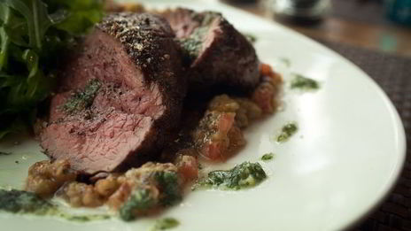 стейк миланзане с тартаром из овощей